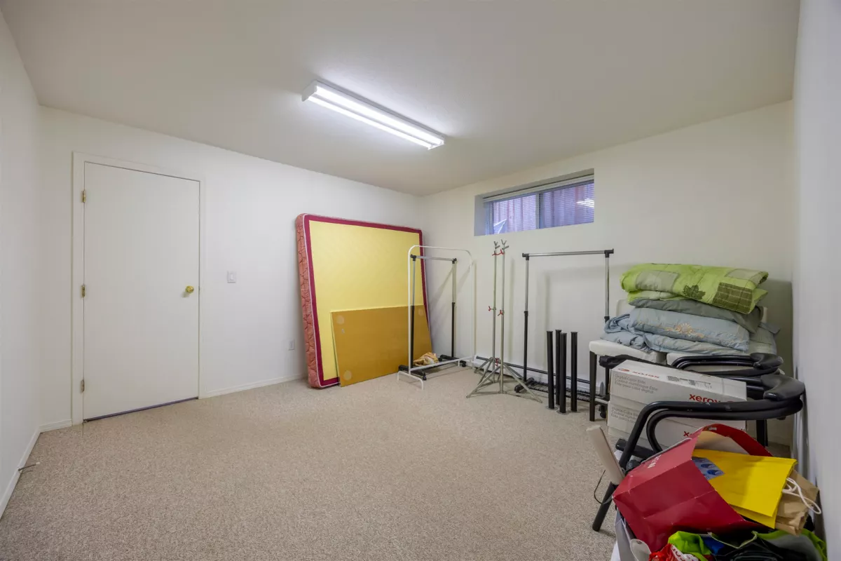 Hallway Photo of 11028 162a Street, Surrey, BC