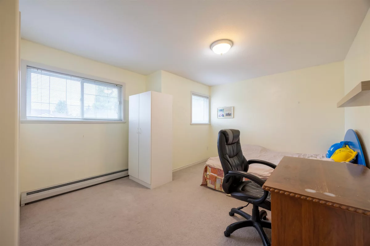 Staircase Photo of 11028 162a Street, Surrey, BC