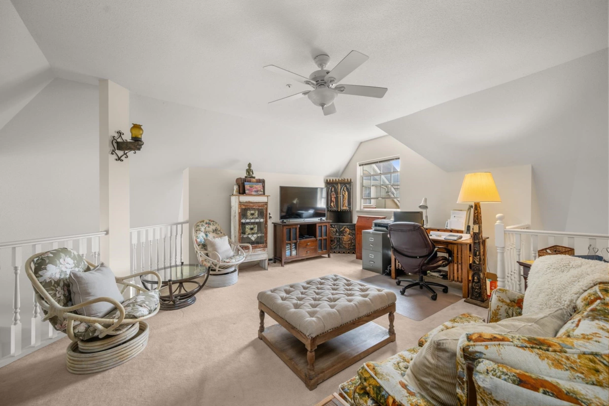 Front Yard Photo of 301 5555 13a Avenue, Tsawwassen, BC