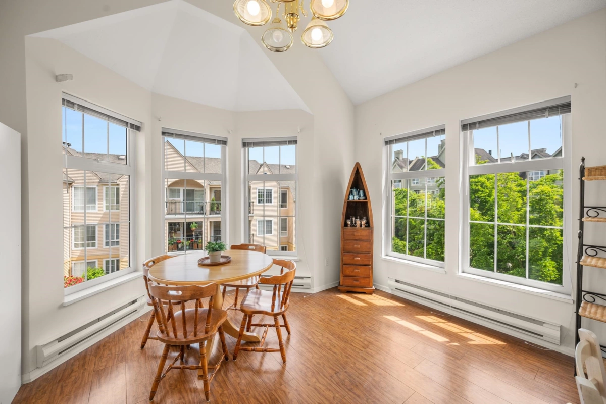Guest Bathroom Photo of 301 5555 13a Avenue, Tsawwassen, BC