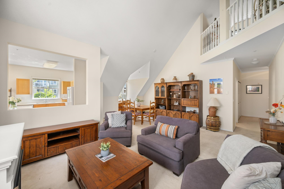 Kitchen Photo of 301 5555 13a Avenue, Tsawwassen, BC