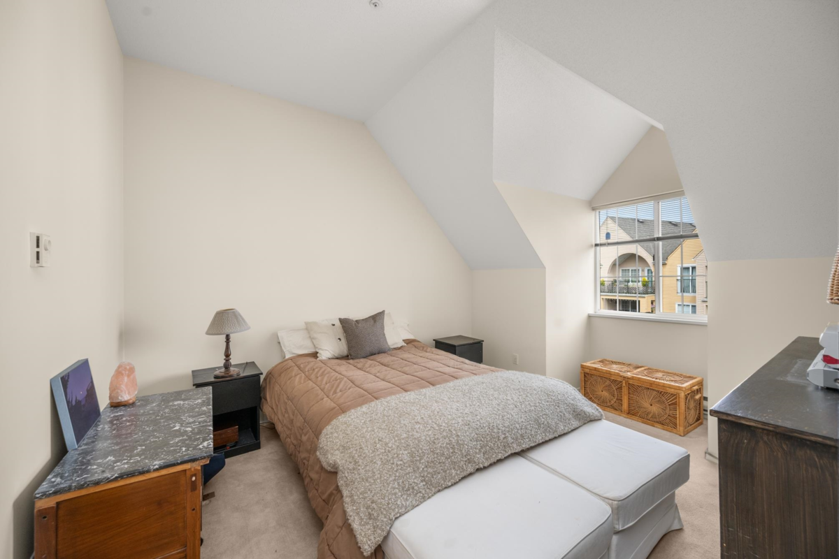 Laundry Room Photo of 301 5555 13a Avenue, Tsawwassen, BC