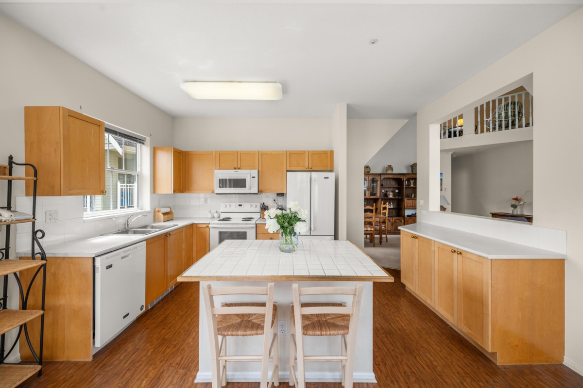 Primary Bedroom Photo of 301 5555 13a Avenue, Tsawwassen, BC