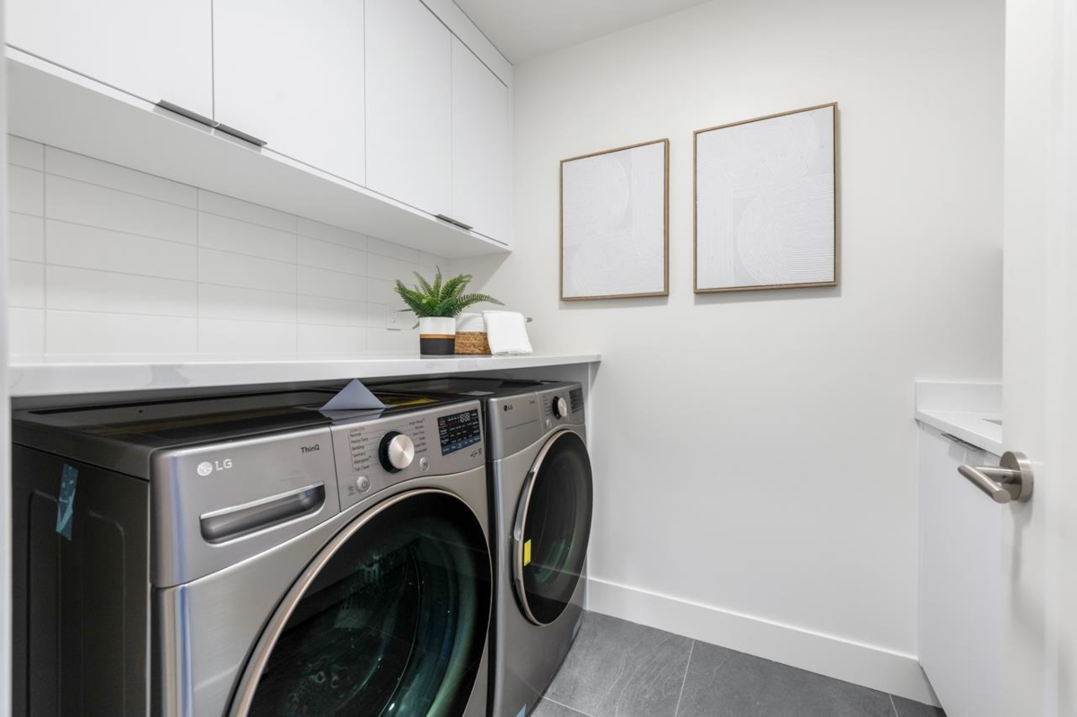 Entry Foyer Photo of 7381 Imperial Street, Burnaby, BC