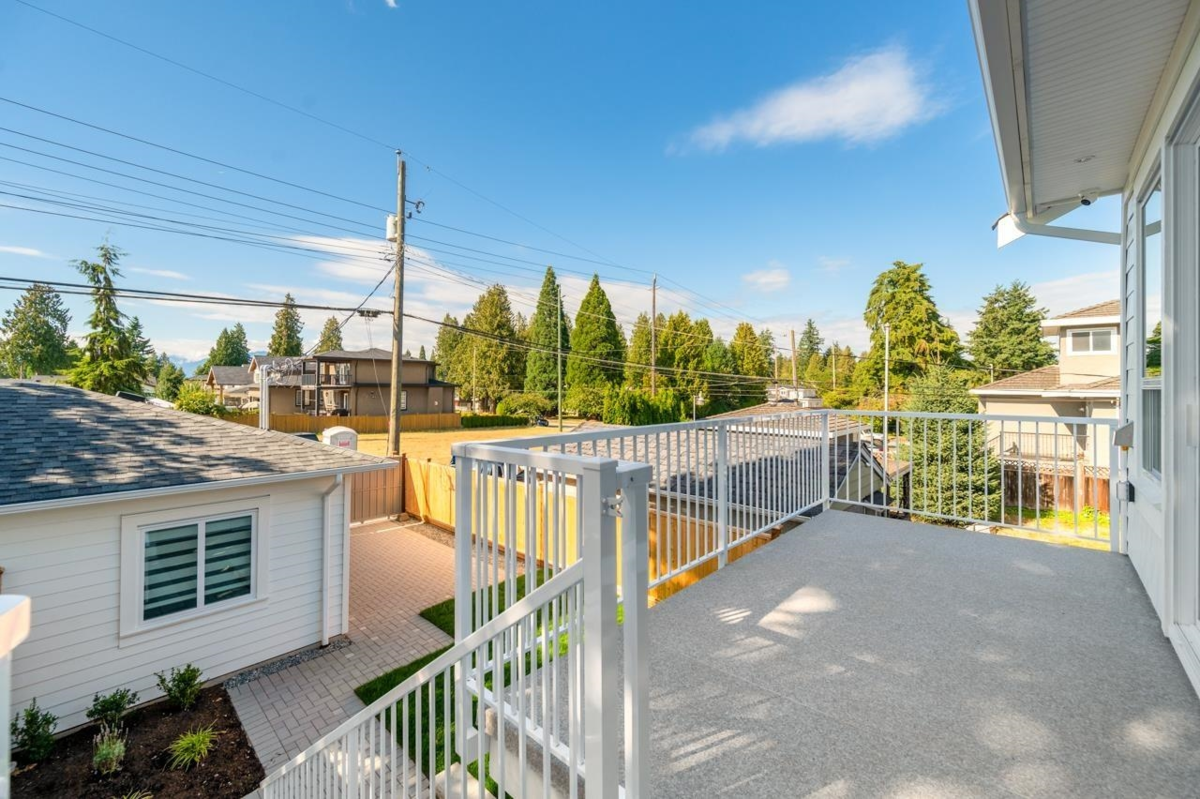 Guest Bathroom Photo of 7381 Imperial Street, Burnaby, BC