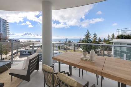 Breakfast Nook Photo of 408 1441 Johnston Road, White Rock, BC