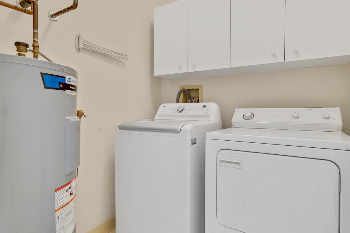 Backyard Photo of 304 4753 W River Road, Ladner, BC