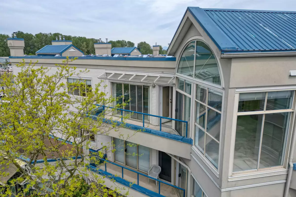 Kitchen Photo of 304 4753 W River Road, Ladner, BC