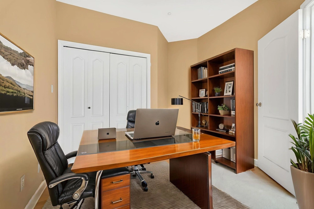 Laundry Room Photo of 304 4753 W River Road, Ladner, BC