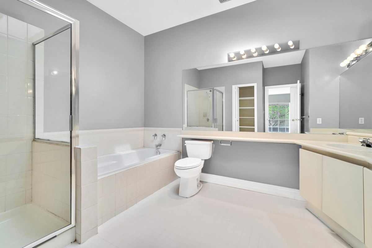 Outdoor Deck Photo of 304 4753 W River Road, Ladner, BC