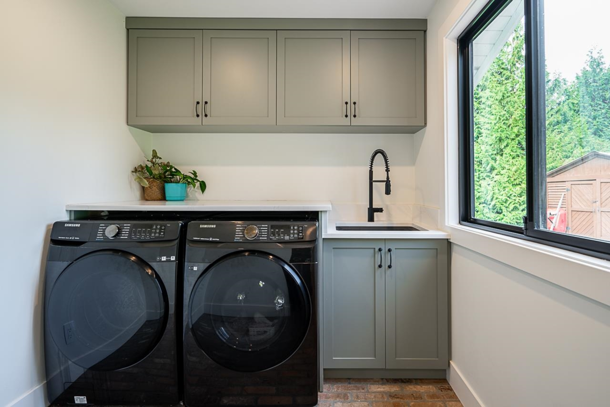Guest Bathroom Photo of 4650 Martingale Crescent, Langley, BC