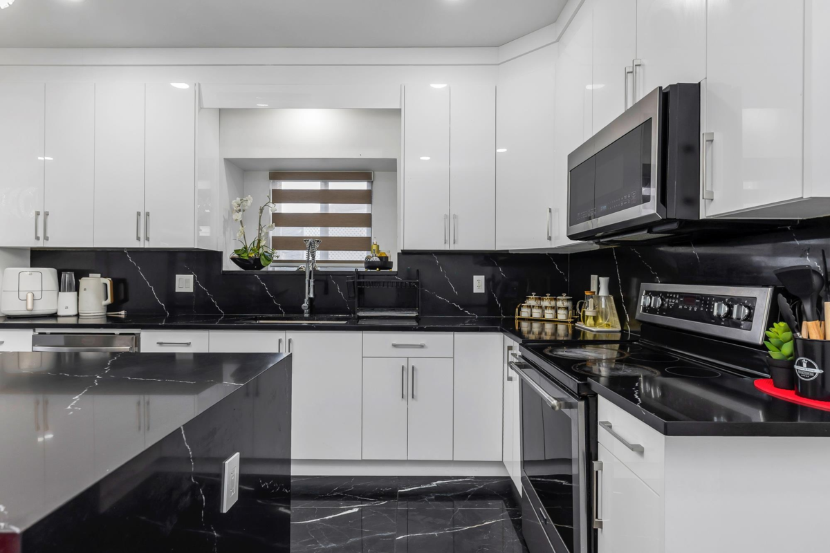Dining Area Photo of 8463 Bailey Place, Mission, BC