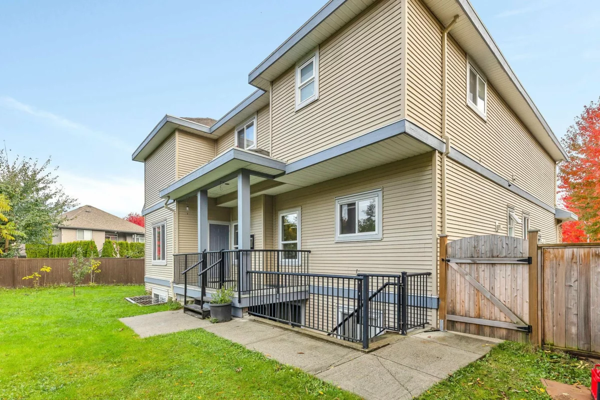 Front Yard Photo of 8463 Bailey Place, Mission, BC