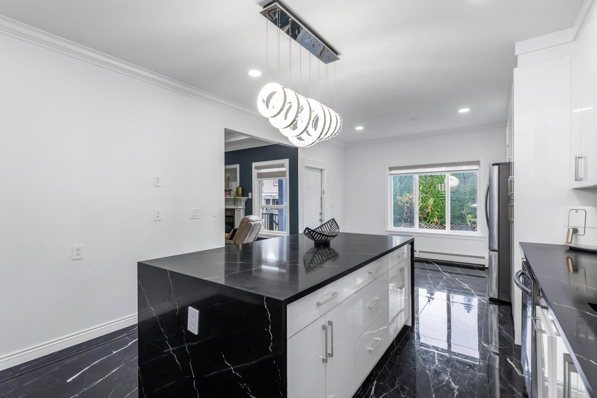Kitchen Photo of 8463 Bailey Place, Mission, BC
