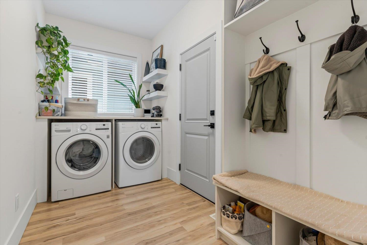 Breakfast Nook Photo of 59 46211 Promontory Road, Chilliwack, BC