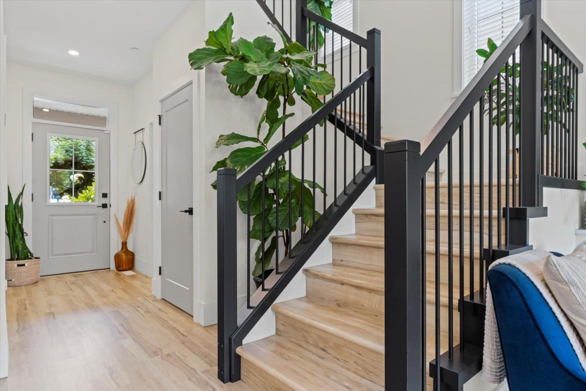 Primary Bathroom Photo of 59 46211 Promontory Road, Chilliwack, BC