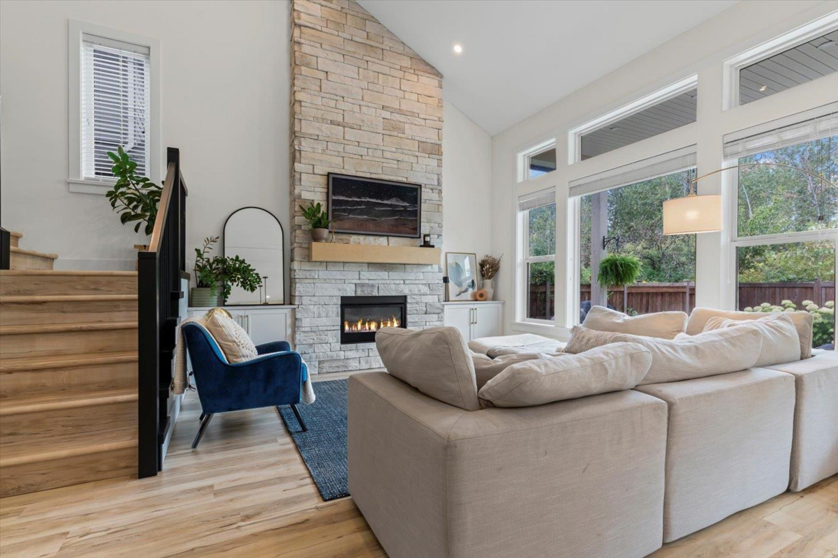 Walk-In Closet Photo of 59 46211 Promontory Road, Chilliwack, BC