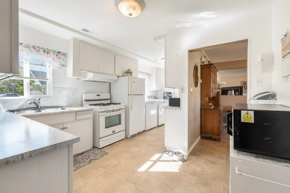 Bedroom 3 Photo of 6282 175b Street, Surrey, BC