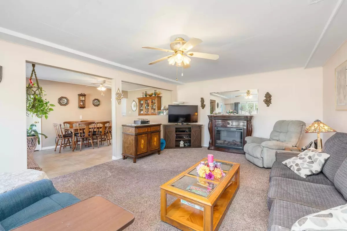 Breakfast Nook Photo of 6282 175b Street, Surrey, BC