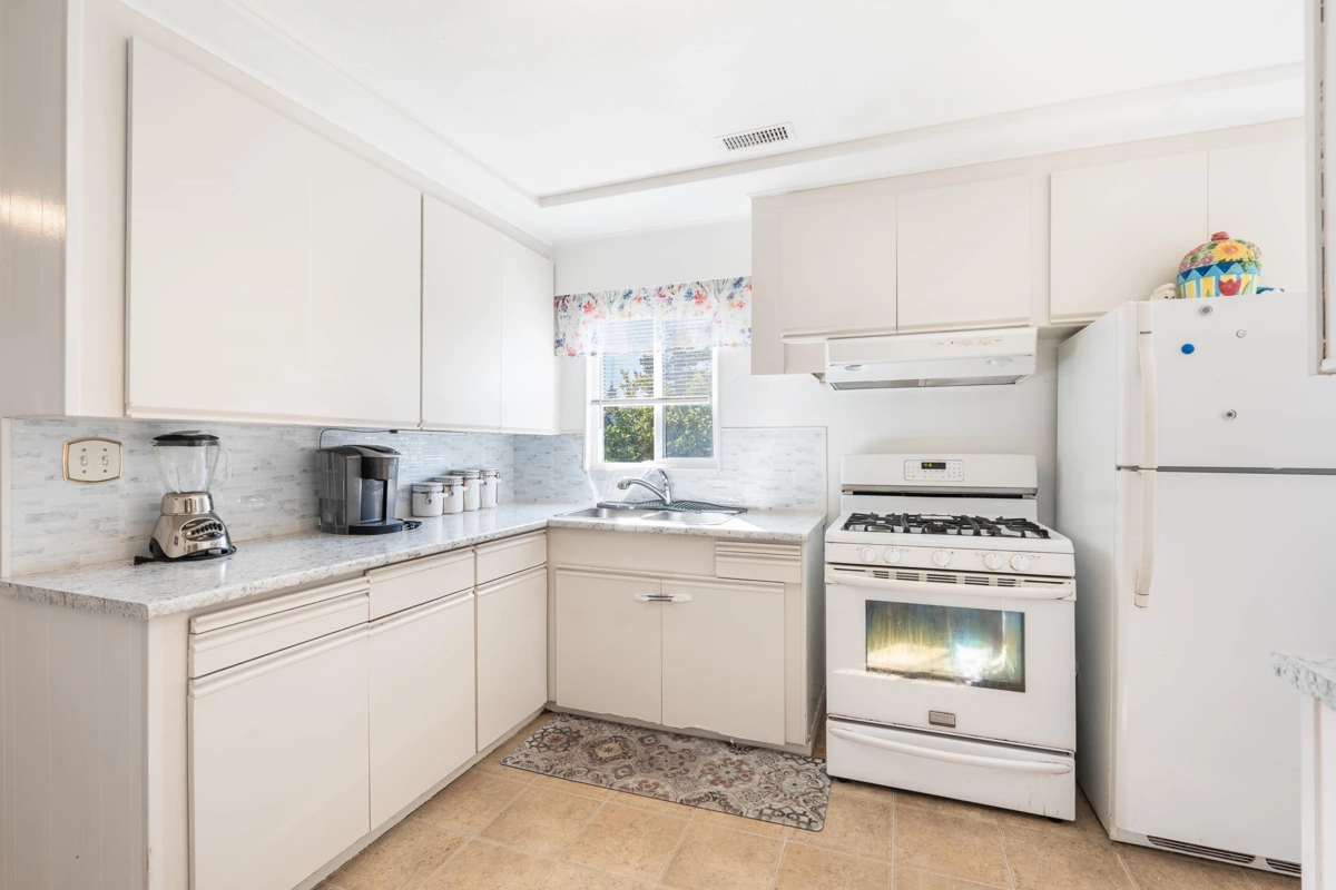 Guest Bathroom Photo of 6282 175b Street, Surrey, BC