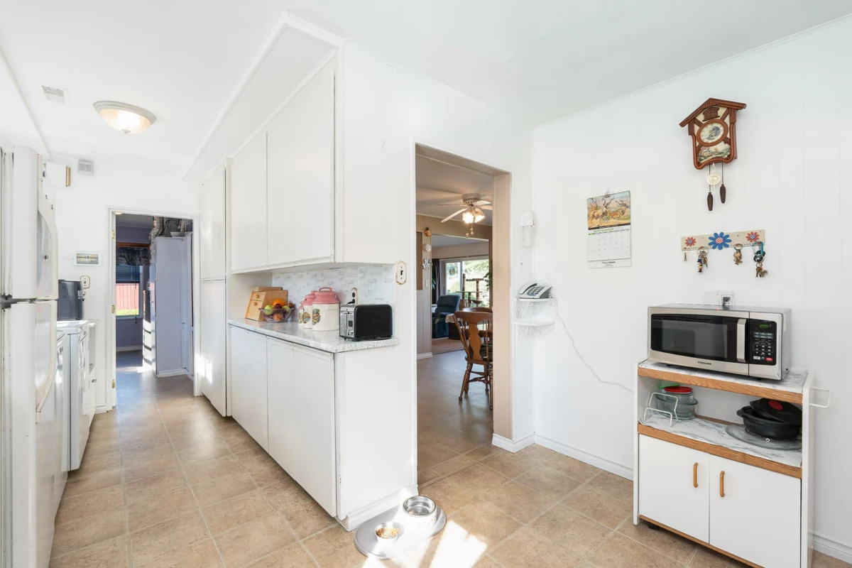 Powder Room Photo of 6282 175b Street, Surrey, BC