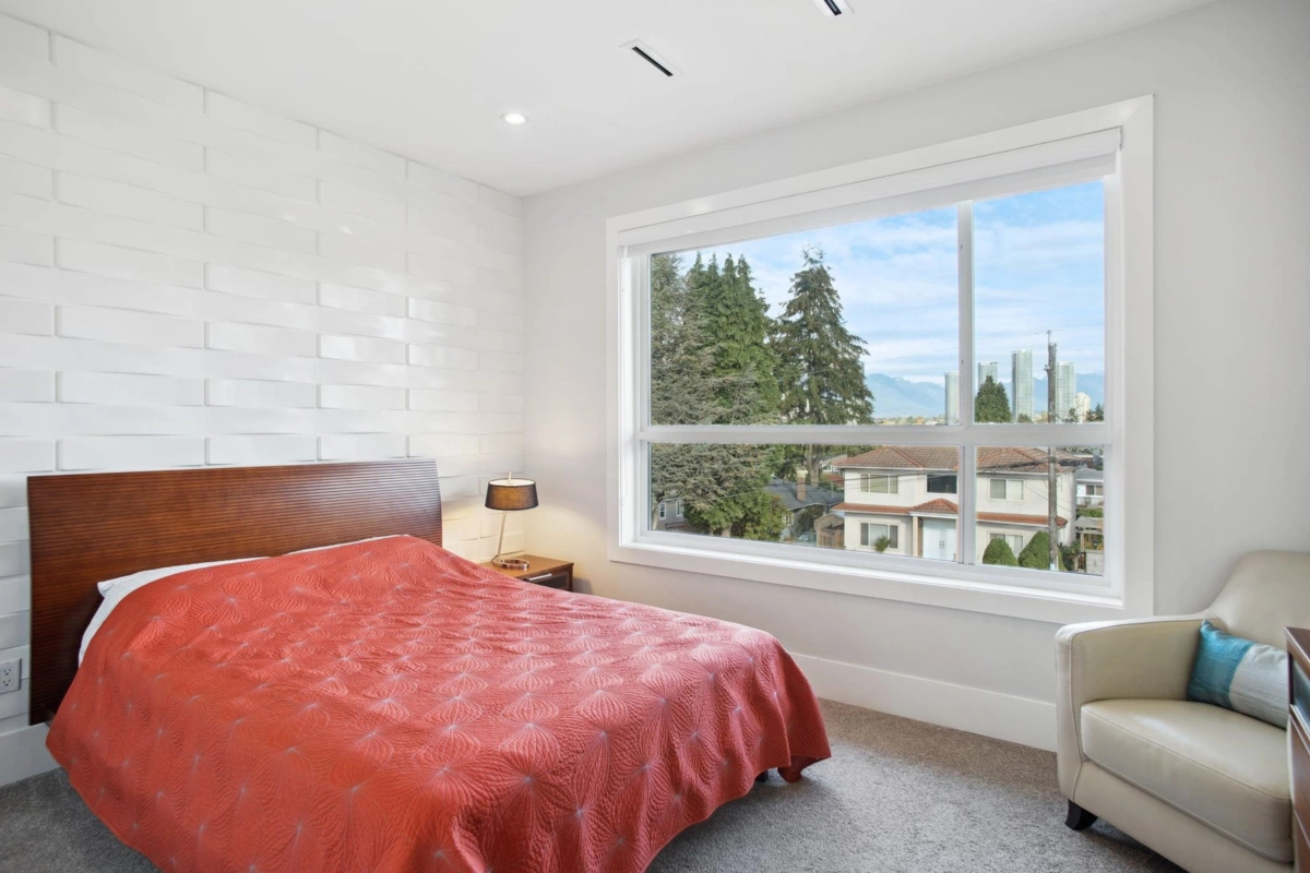 Entry Foyer Photo of 5030 Hardwick Street, Burnaby, BC