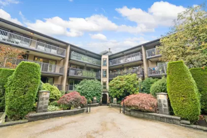 110 9847 Manchester Drive, Burnaby, BC, Burnaby — Apartment/Condo for sale