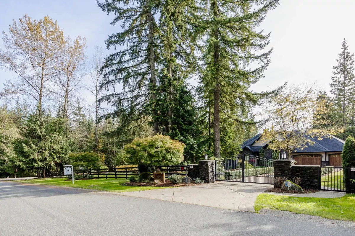 Living Room Photo of 27552 128 Avenue, Maple Ridge, BC