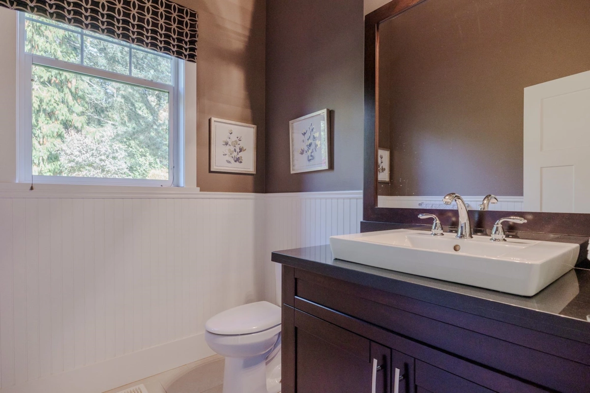 Powder Room Photo of 27552 128 Avenue, Maple Ridge, BC