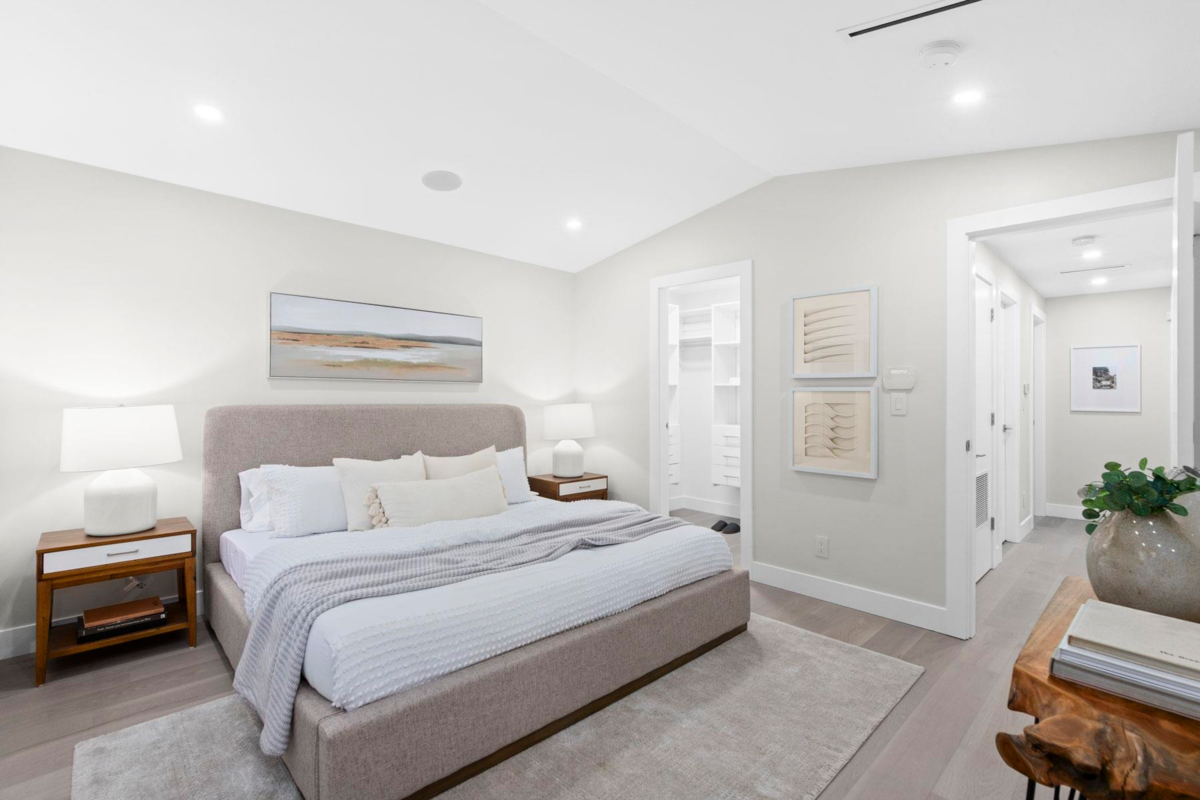 Loft / Bonus Room Photo of 3073 Fromme Road, North Vancouver, BC