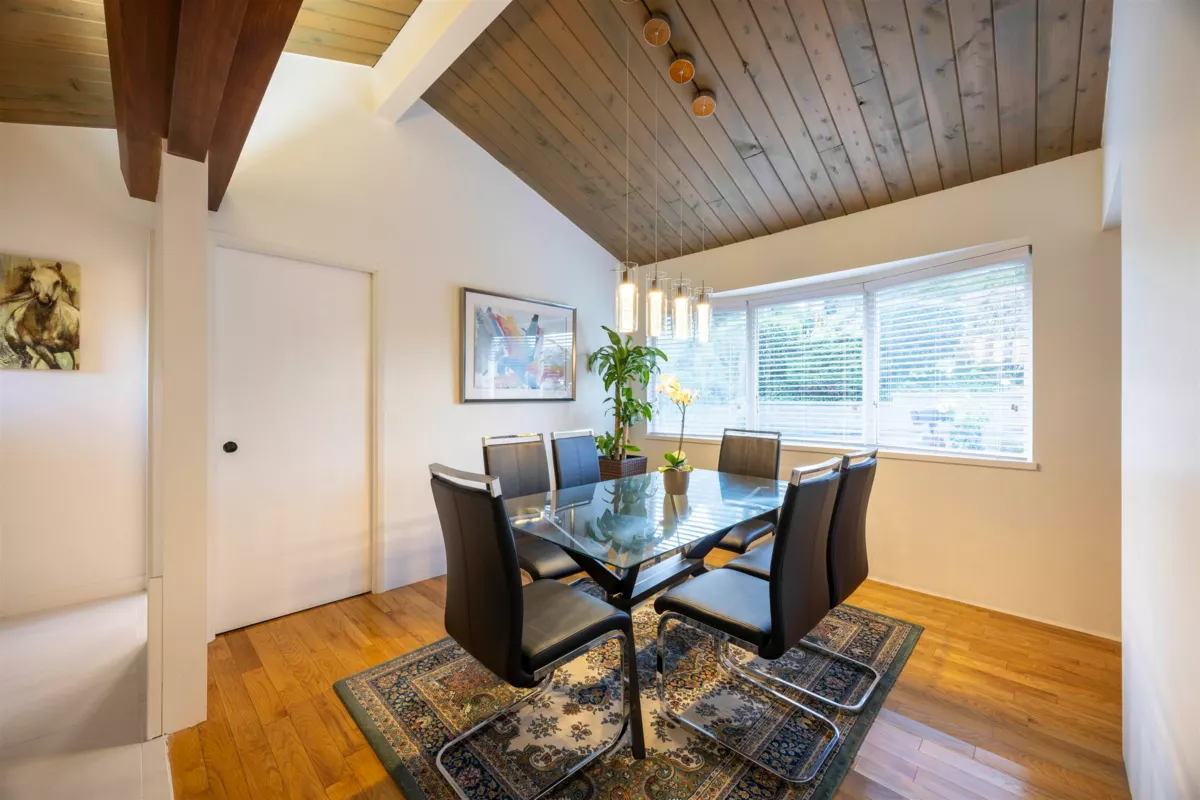 Breakfast Nook Photo of 953 Ranch Park Way, Coquitlam, BC