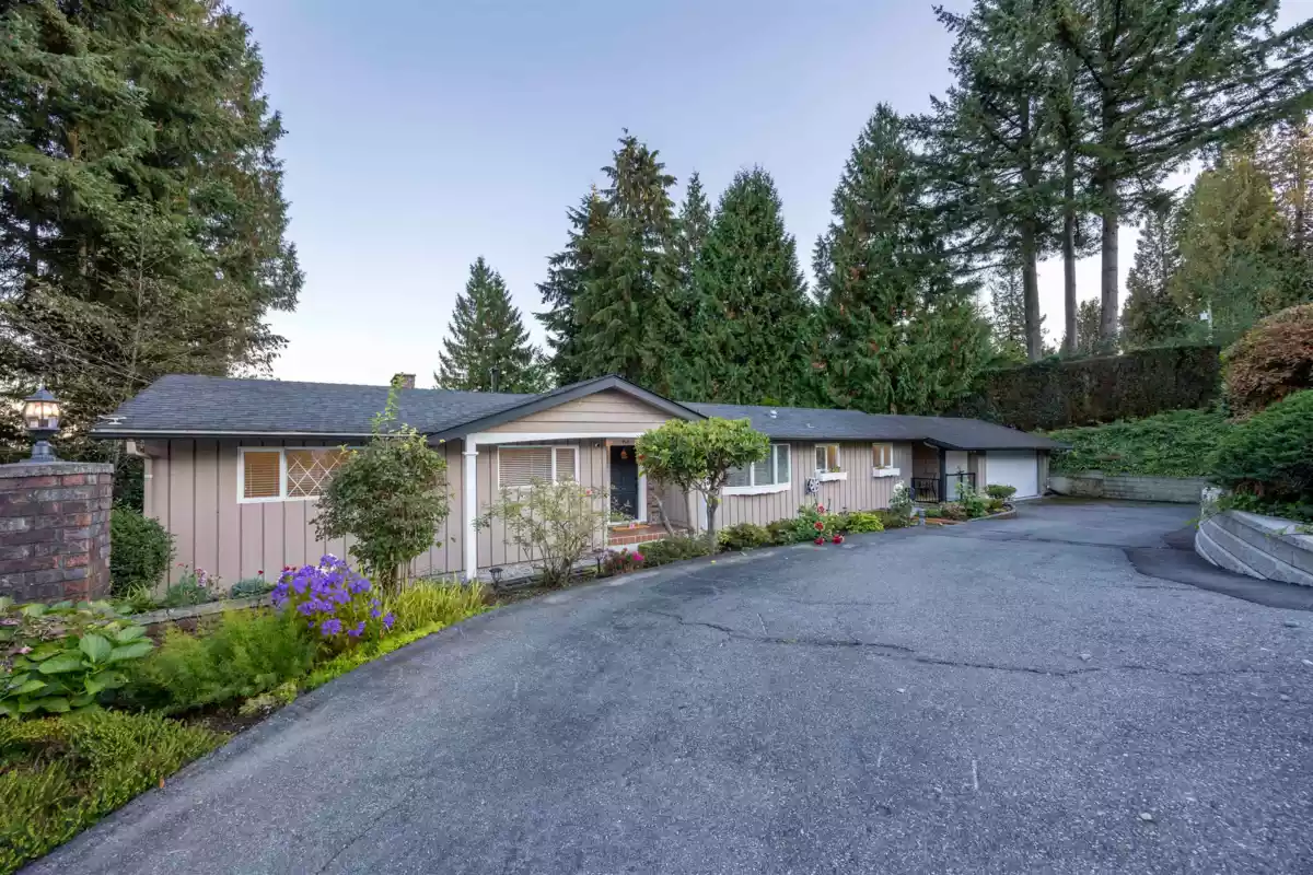 Hot Tub / Spa Photo of 953 Ranch Park Way, Coquitlam, BC