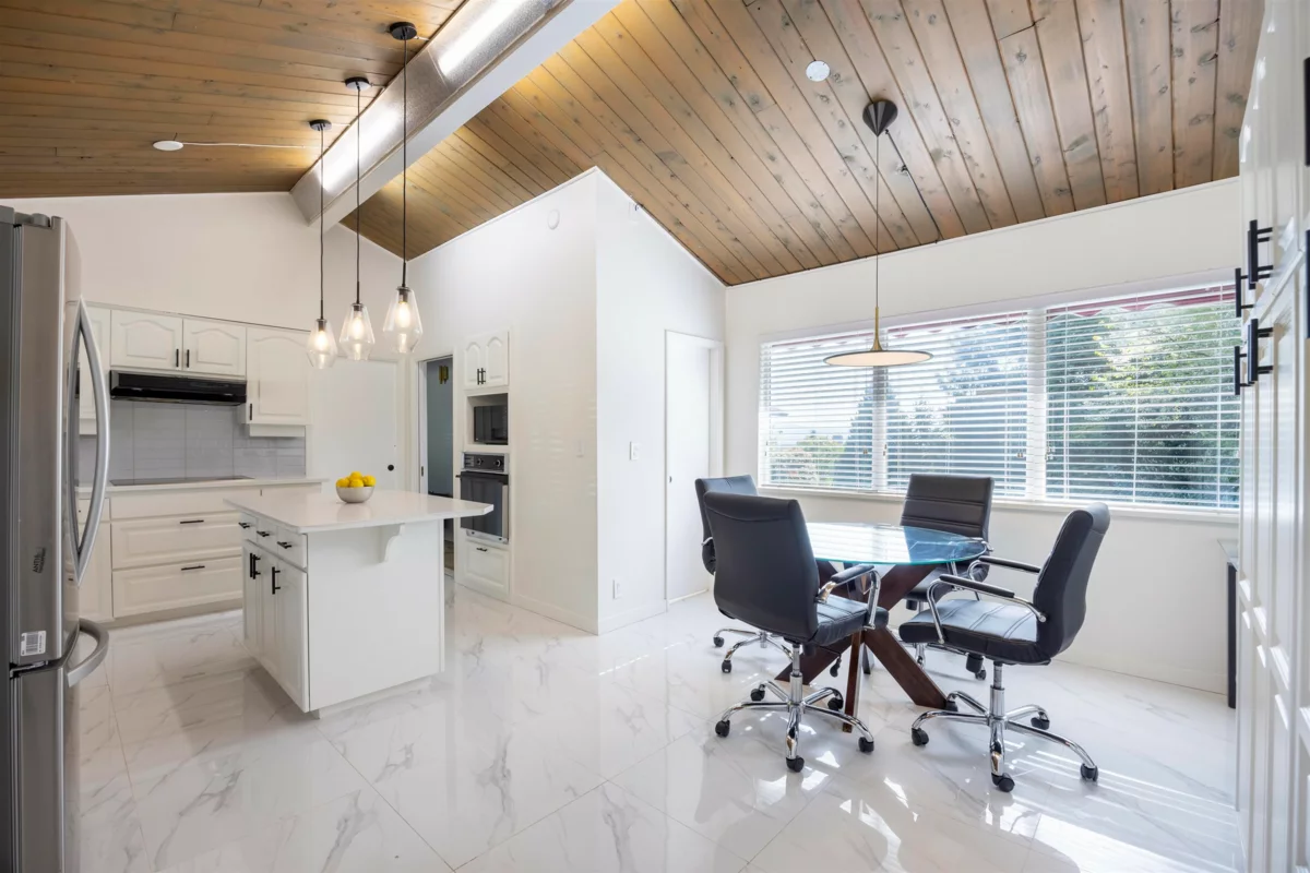 Kitchen Island Photo of 953 Ranch Park Way, Coquitlam, BC