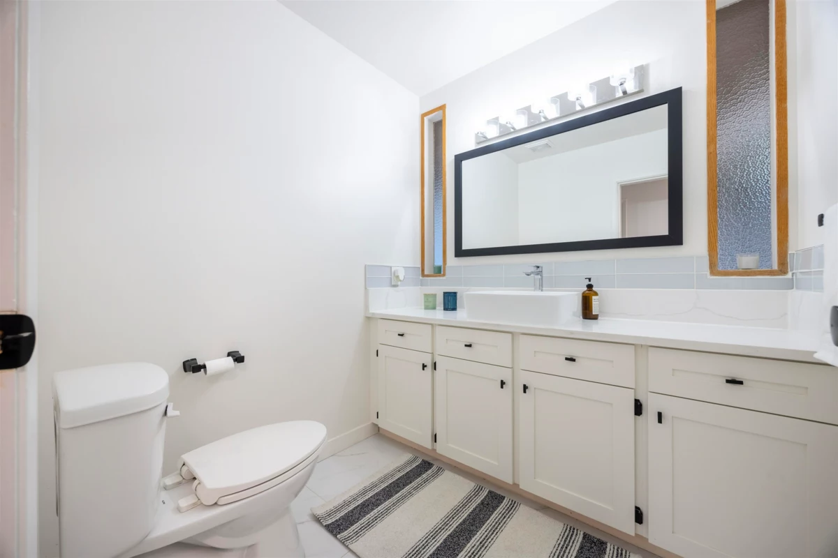 Walk-In Closet Photo of 953 Ranch Park Way, Coquitlam, BC