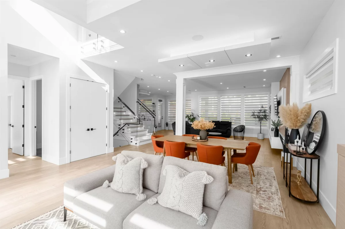 Kitchen Island Photo of 7750 154a Street, Surrey, BC