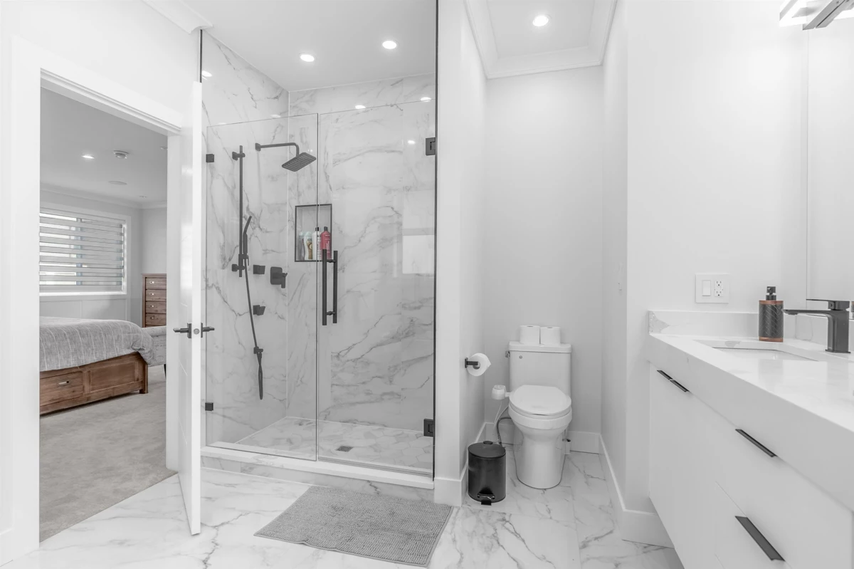 Laundry Room Photo of 7750 154a Street, Surrey, BC