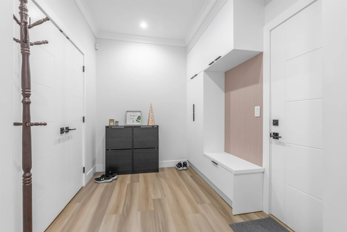 Outdoor Deck Photo of 7750 154a Street, Surrey, BC