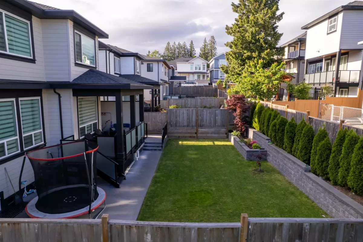 Swimming Pool Photo of 7750 154a Street, Surrey, BC