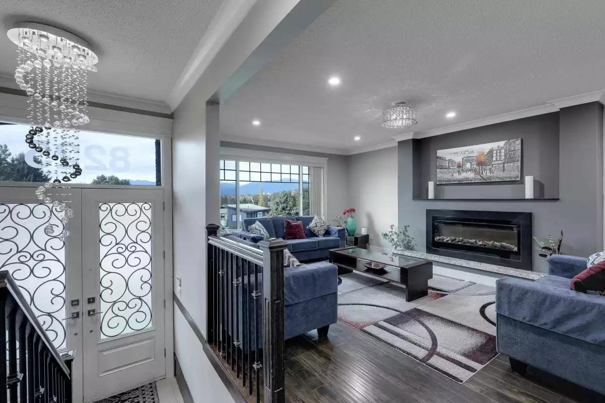 Breakfast Nook Photo of 8225 NW Burnfield Crescent, Burnaby, BC