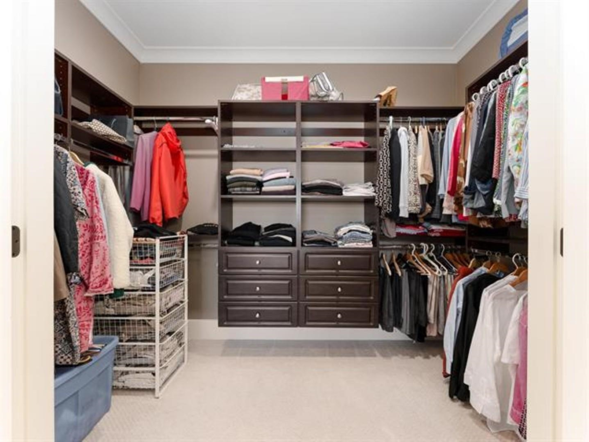 Powder Room Photo of 7591 Lombard Road, Richmond, BC