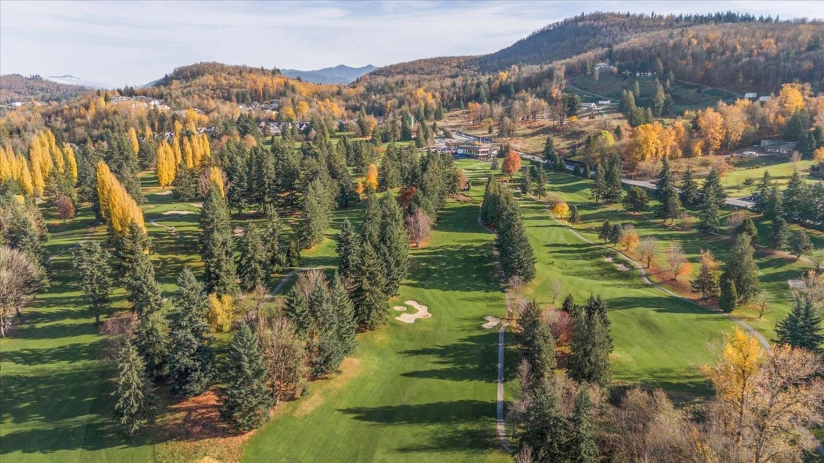 Fitness Center Photo Near 35522 Angus Crescent, Abbotsford, BC