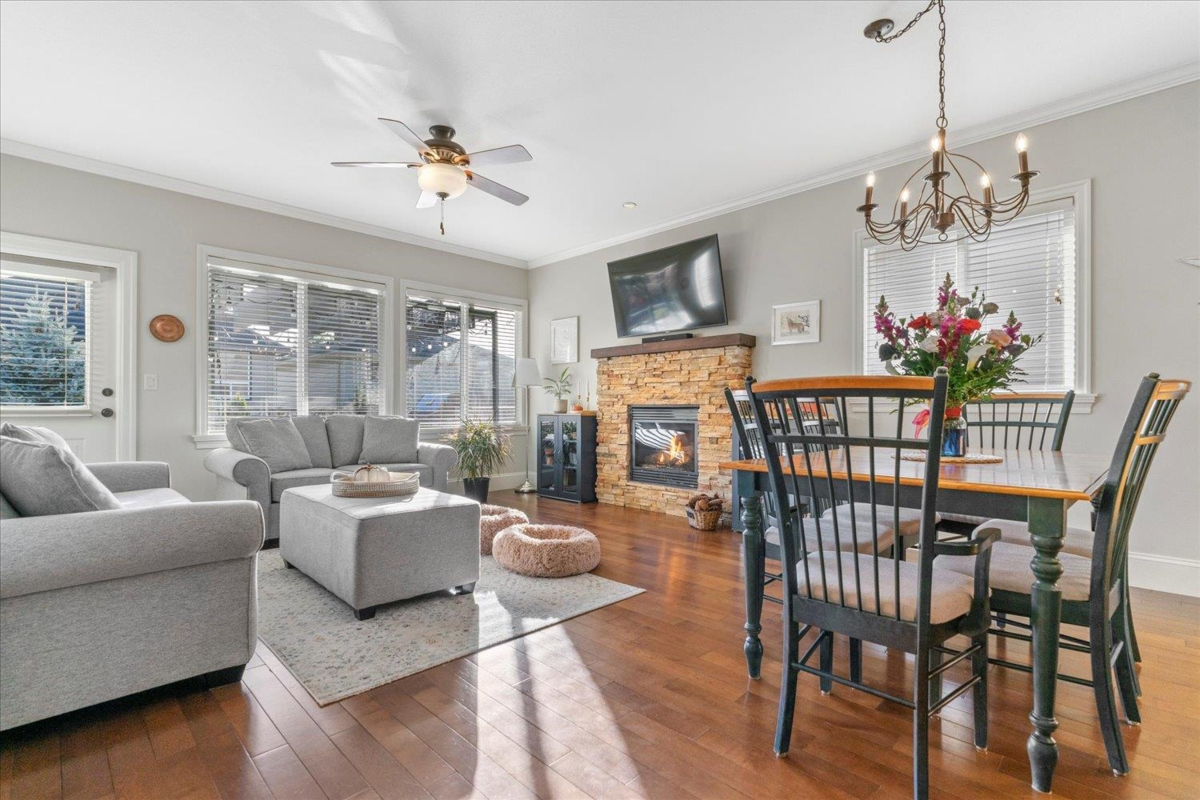 Kitchen Photo of 35522 Angus Crescent, Abbotsford, BC