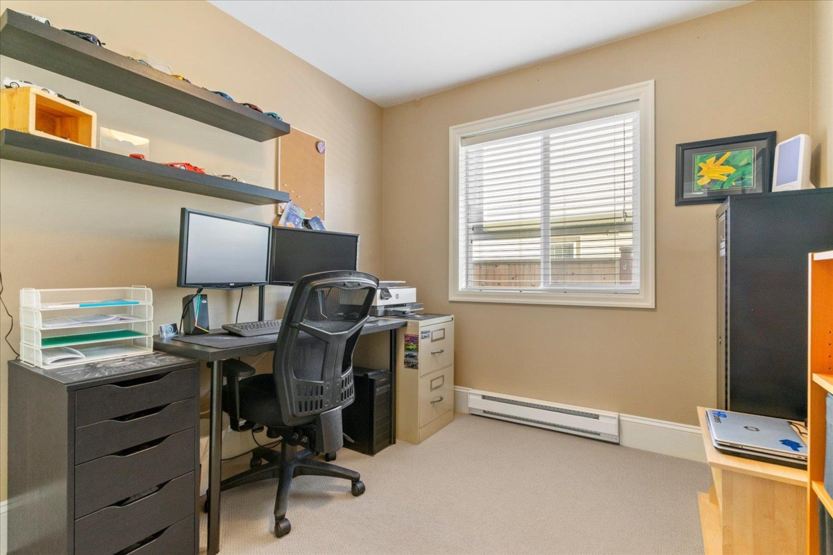 Outdoor Deck Photo of 35522 Angus Crescent, Abbotsford, BC