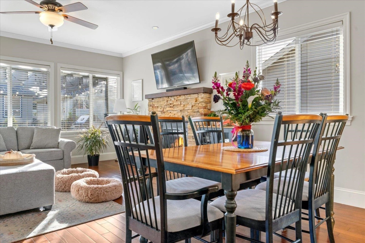 Primary Bathroom Photo of 35522 Angus Crescent, Abbotsford, BC