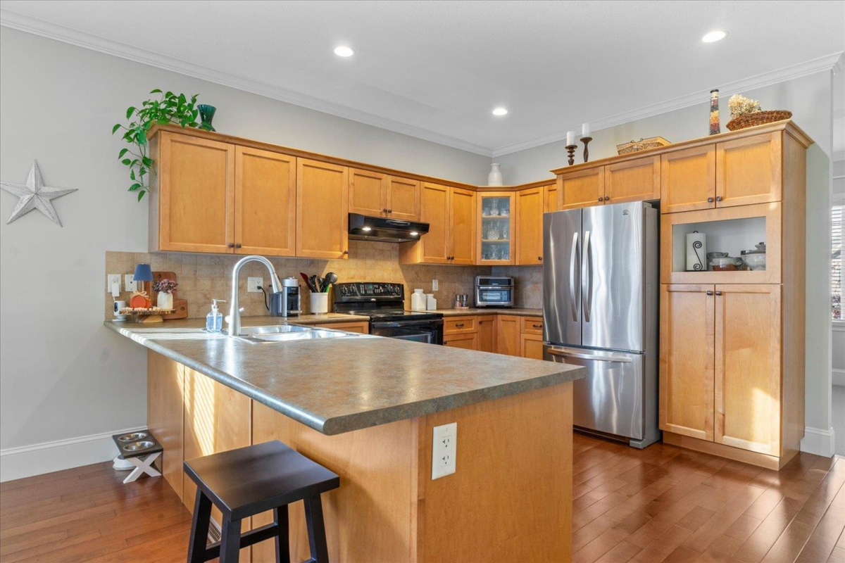 Walk-In Closet Photo of 35522 Angus Crescent, Abbotsford, BC