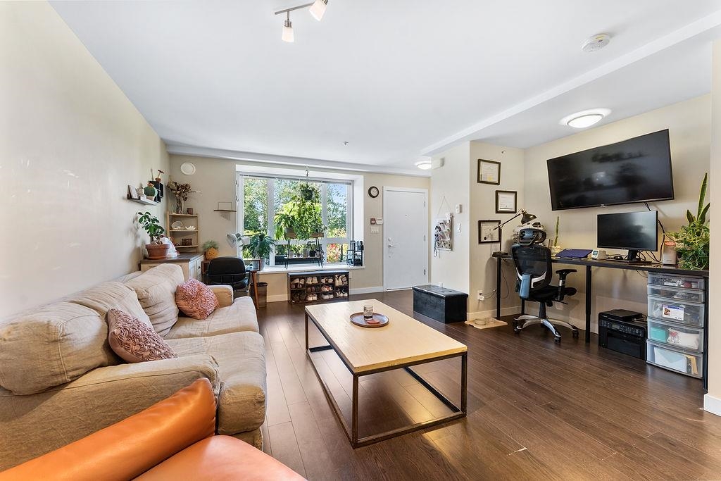 Primary Bathroom Photo of 104 9350 University High Street, Burnaby, BC