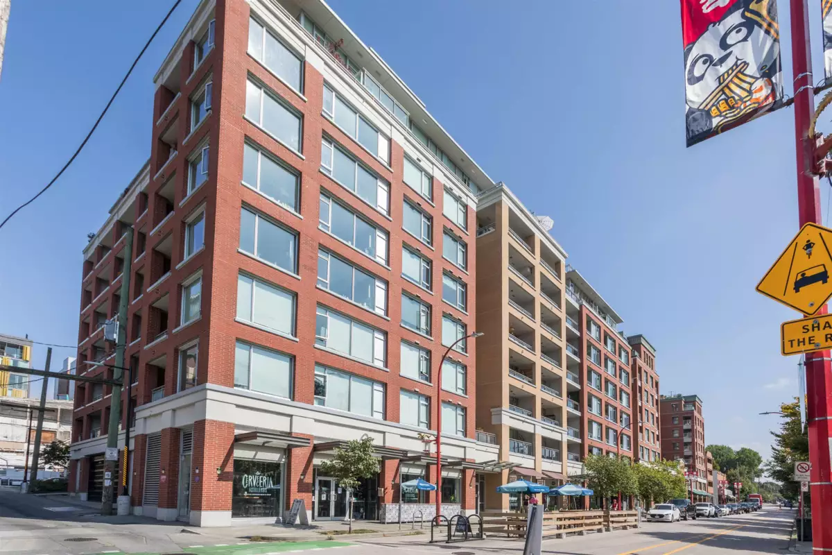 Family Room Photo of 310 221 Union Street, Vancouver, BC