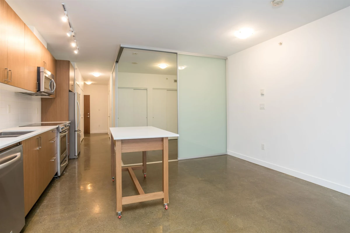 Walk-In Closet Photo of 310 221 Union Street, Vancouver, BC