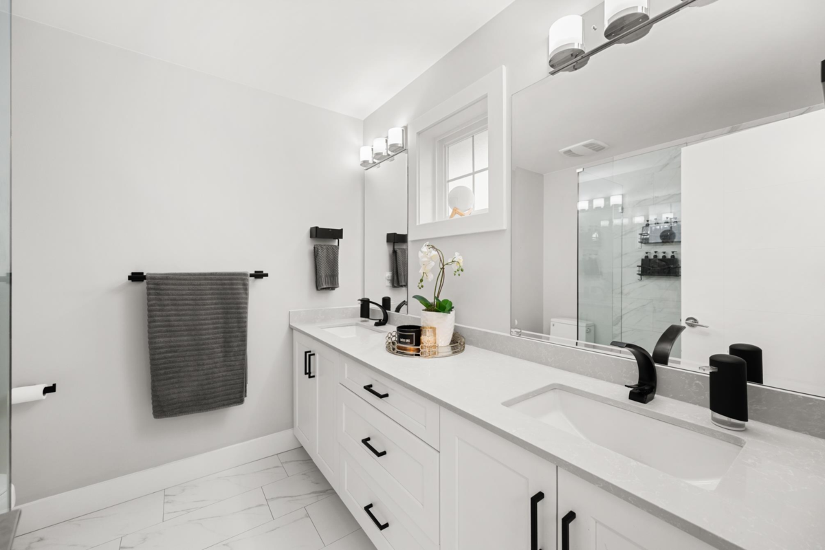 Basement Recreation Room Photo of 11 19501 74 Avenue, Surrey, BC