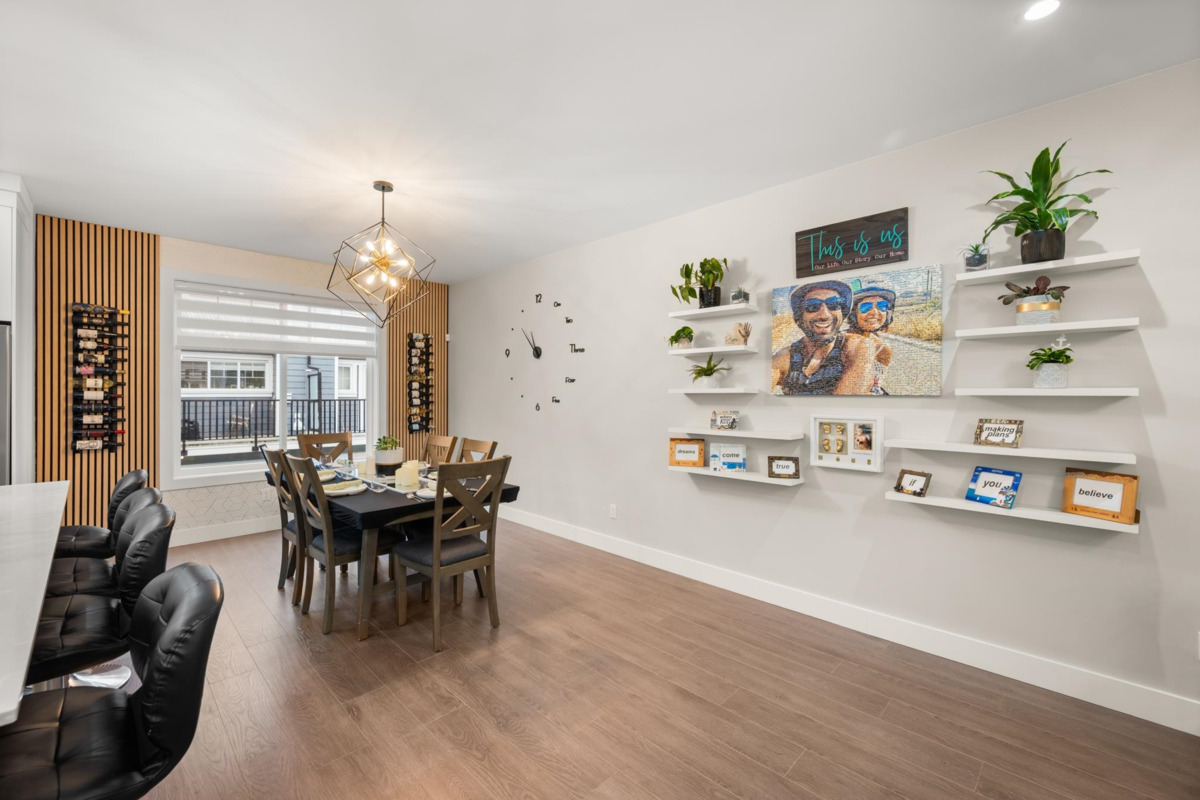 Walk-In Closet Photo of 11 19501 74 Avenue, Surrey, BC